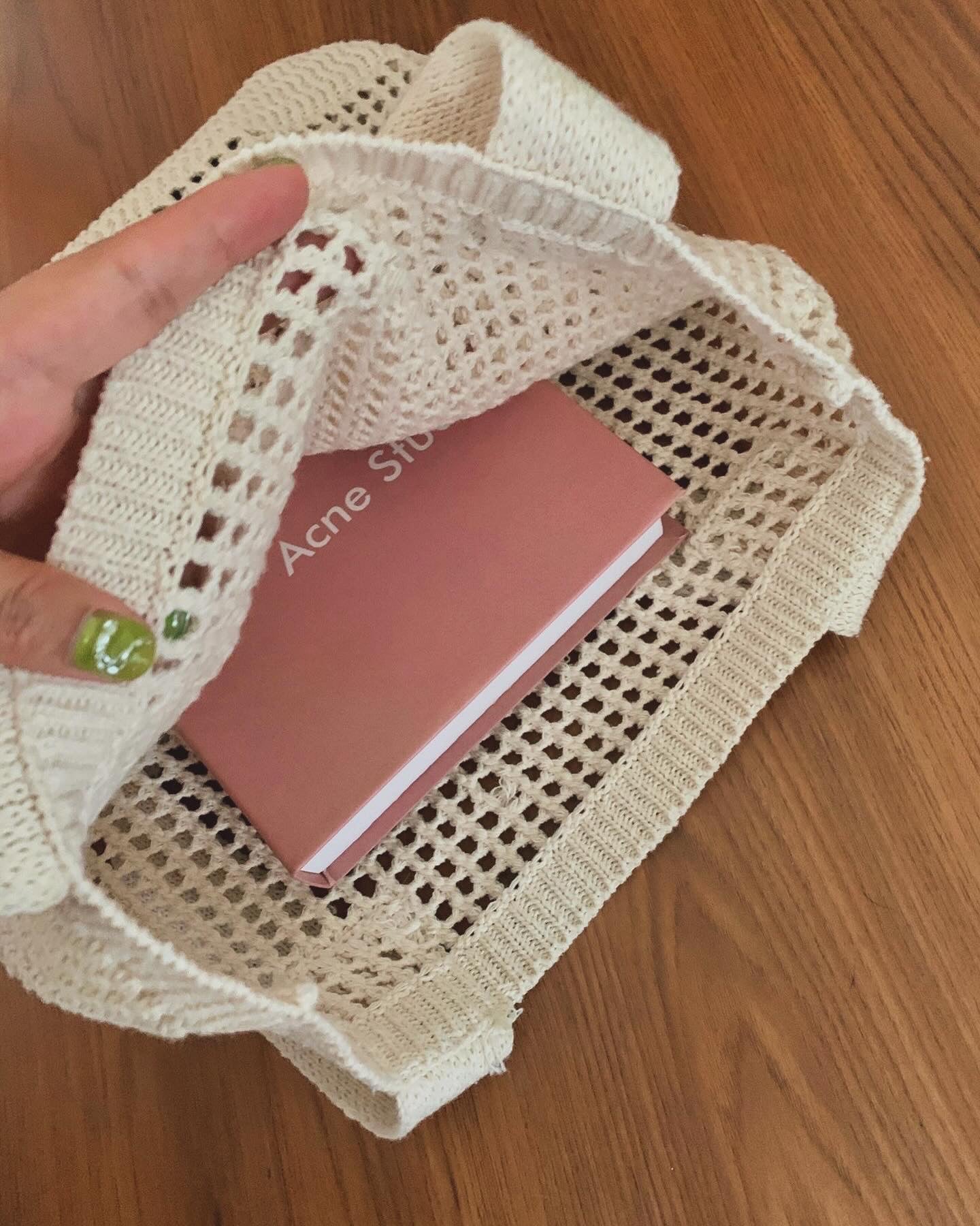 Mesh Hollow Shoulder Tote Bag